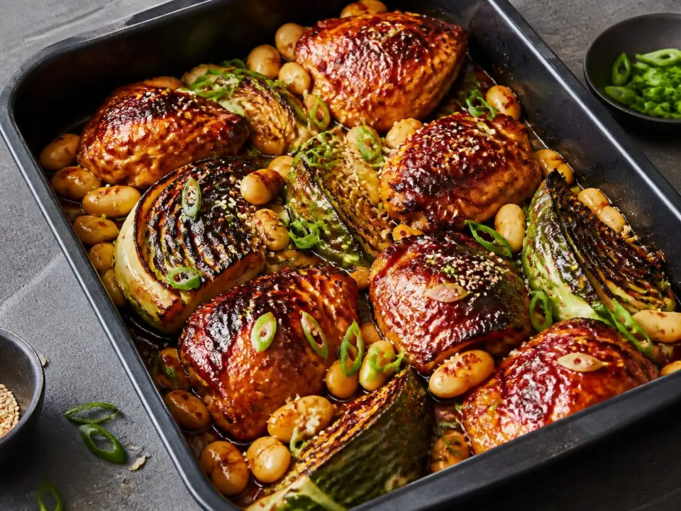 Gochujang chicken with cabbage and crispy butter beans